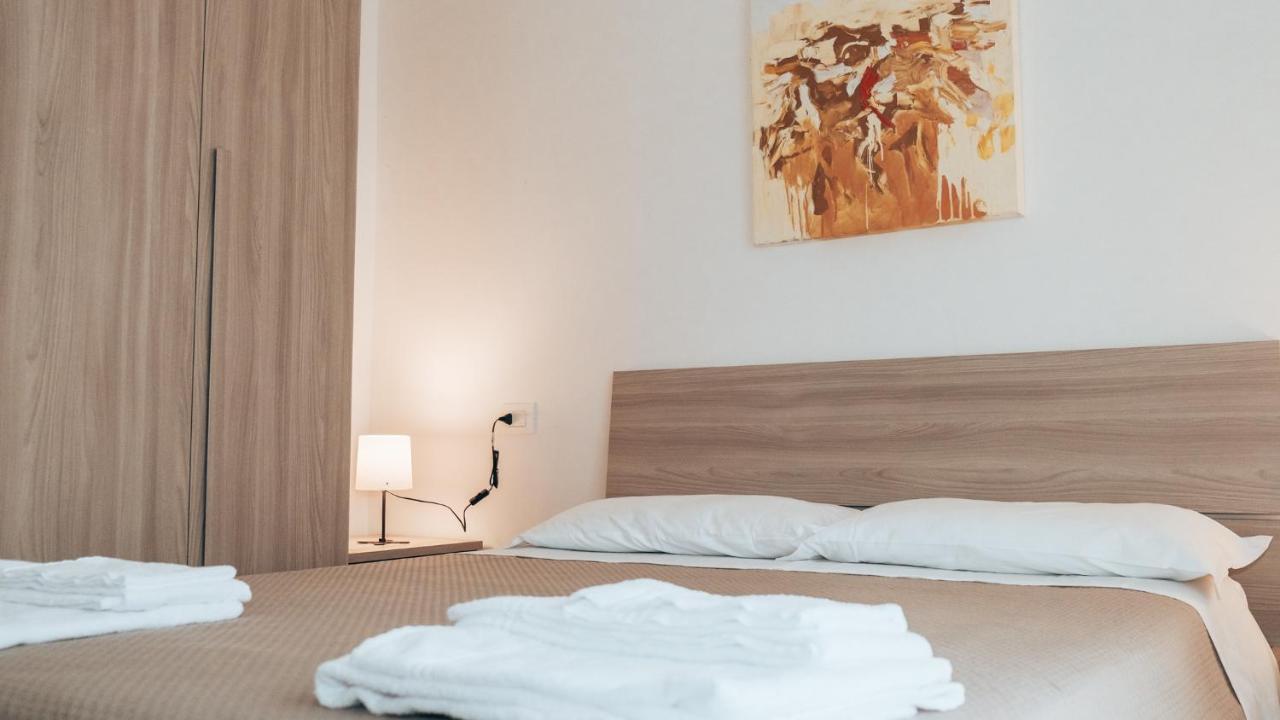 Guesthouse Aschenez Reggio di Calabria Buitenkant foto